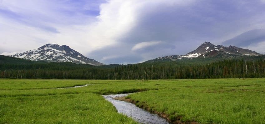 A wide view of the Central Oregon Cascade Mountain Range.